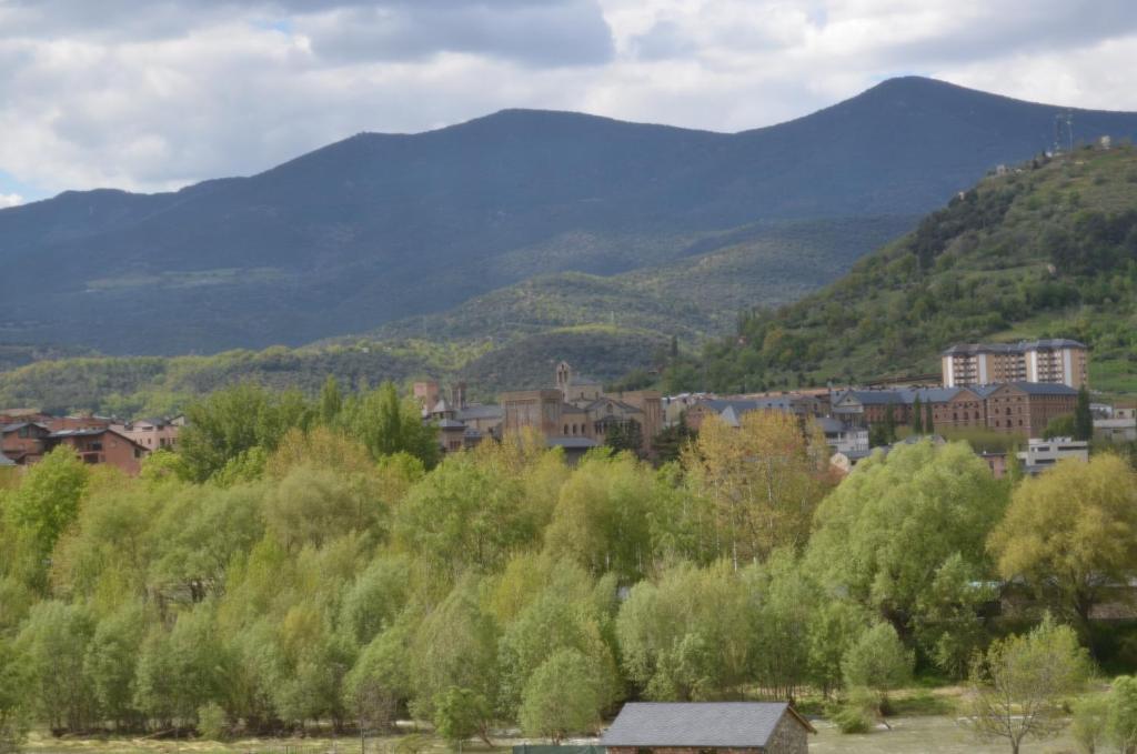 Casa Rural La Vall Del Cadi La Seu d'Urgell Zimmer foto